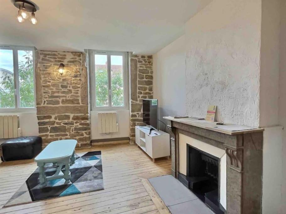Ferienwohnung L'Appart De La Comedie-Centre Bourg-en-Bresse Exterior foto